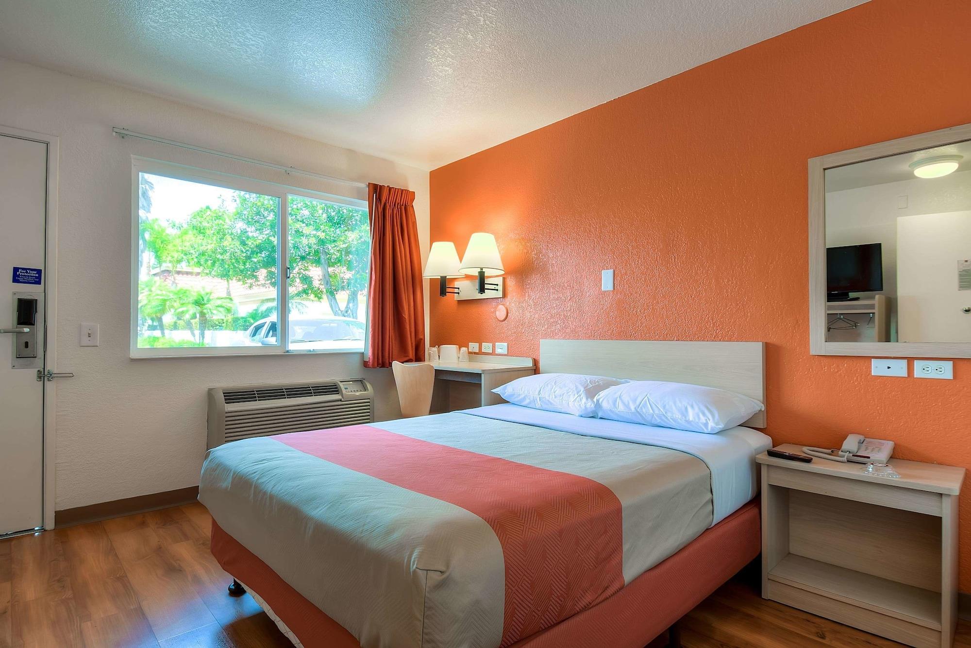 Motel 6-Westminster, Ca - South - Long Beach Area Esterno foto